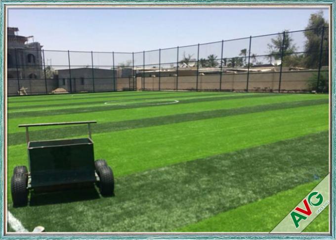 สนามฟุตบอลสีเขียวกลางแจ้งสนามหญ้าเทียมสนามหญ้าเทียมสังเคราะห์ 0