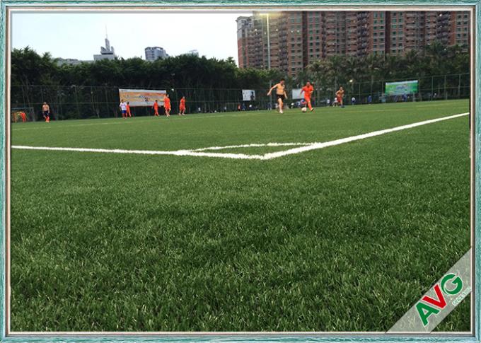 ฟุตบอลสังเคราะห์ที่ดูเป็นธรรมชาติหญ้าเทียมสนามหญ้าพรมสนามหญ้าประเภทเส้นด้ายตรง 0