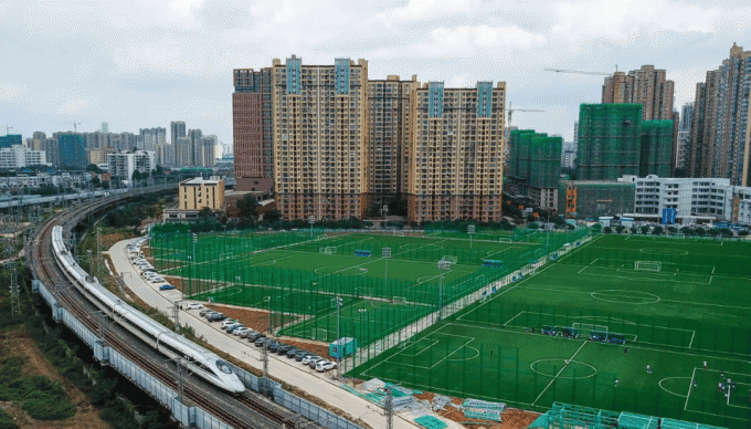 ข่าว บริษัท ล่าสุดเกี่ยวกับ AVG ติดตั้งหนึ่งในสนามฟุตบอลที่ใหญ่ที่สุดในประเทศจีน!  0