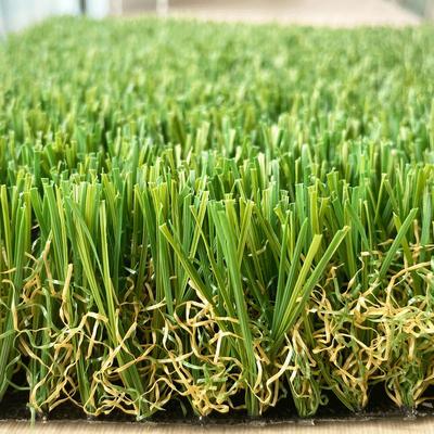 จีน หญ้าเทียมหญ้าเทียมความสูง 45 มม. สำหรับจัดสวน ผู้ผลิต