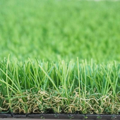 จีน เสื่อหญ้าสนามหญ้าม้วนพื้นสนามหญ้าเทียมสีเขียวกลางแจ้งสำหรับสวน ผู้ผลิต