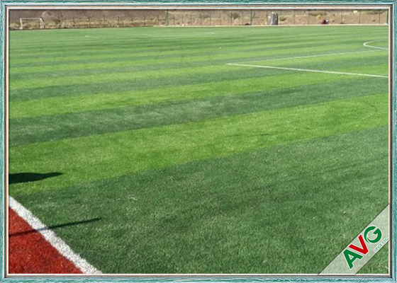 จีน ความสูงของเสาเข็มฟุตบอล 50 มม. / 40 มม. หญ้าเทียมสังเคราะห์สำหรับสนามฟุตบอล ผู้ผลิต