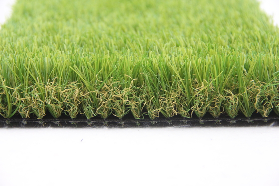 จีน ภูมิทัศน์หญ้าพรมหญ้า 30 มม. สำหรับสวนตกแต่งสนามหญ้าพลาสติก ผู้ผลิต