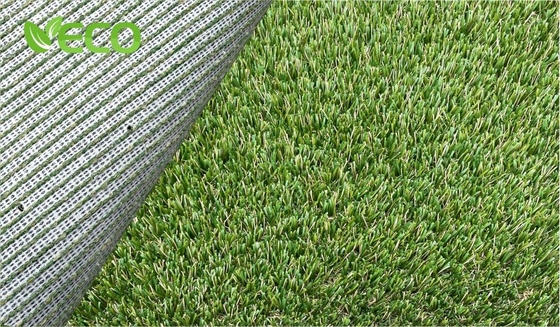 จีน ECO Backing สนามหญ้าเทียมสังเคราะห์ 35-60 มม. รีไซเคิลได้ 100% พื้นสวนสนามหญ้าพรมหญ้าเทียม Tur ผู้ผลิต