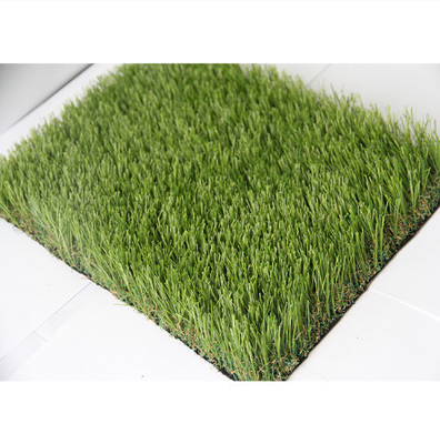 จีน วัสดุ PE หญ้าเทียมจัดสวน 30 มม. 40 มม. 50 มม. สำหรับตกแต่งสวน ผู้ผลิต