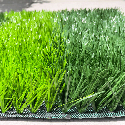 จีน หญ้าเทียมสีเขียว Cesped เสริมความสูง 40 มม ผู้ผลิต
